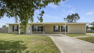 Beach Home For Sale in Lynn Haven, Florida