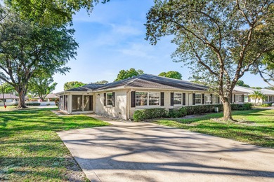 Beach Home For Sale in Boynton Beach, Florida