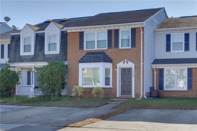 Beach Townhome/Townhouse For Sale in Virginia Beach, Virginia