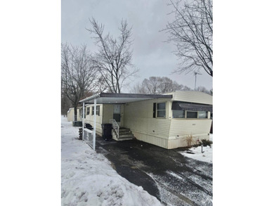 Beach Home For Sale in Benton Harbor, Michigan