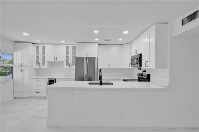 Beach Condo For Sale in Deerfield Beach, Florida