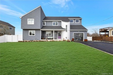 Beach Home For Sale in Center Moriches, New York