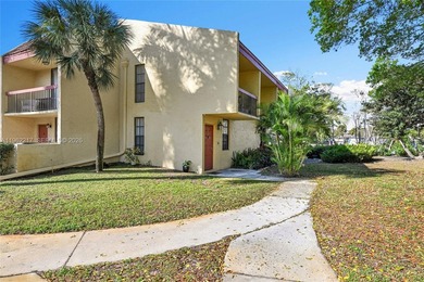 Beach Townhome/Townhouse For Sale in Deerfield Beach, Florida