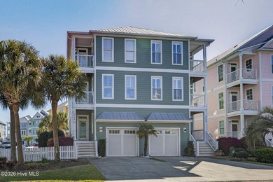 Beach Townhome/Townhouse Active Under Contract in Carolina Beach, North Carolina