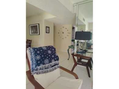 Beach Condo For Sale in Lauderhill, Florida