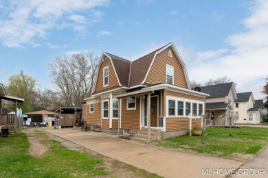 Beach Home For Sale in Holland, Michigan