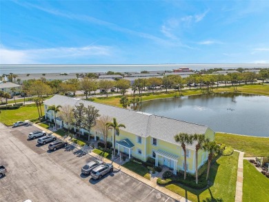 Beach Townhome/Townhouse For Sale in St. Petersburg, Florida
