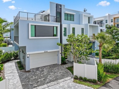 Beach Townhome/Townhouse For Sale in Delray Beach, Florida