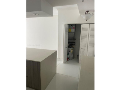 Beach Condo For Sale in Aventura, Florida