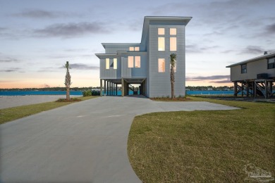 Beach Home For Sale in Gulf Shores, Alabama