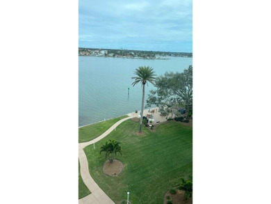 Beach Condo Sale Pending in South Pasadena, Florida