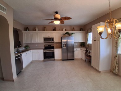 Beach Condo For Sale in Tamarac, Florida