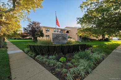 Beach Home For Sale in Freeport, New York