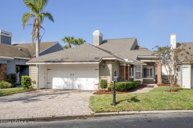 Beach Home For Sale in Ponte Vedra Beach, Florida