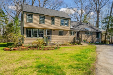 Beach Home For Sale in Northport, Maine