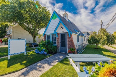 Beach Home For Sale in Point Lookout, New York