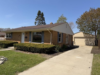 Beach Home For Sale in Racine, Wisconsin