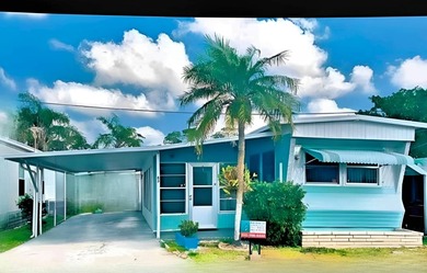 Beach Home For Sale in Sarasota, Florida