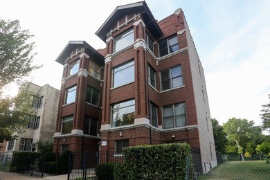 Beach Condo For Sale in Chicago, Illinois