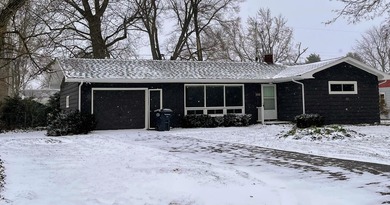 Home For Sale in Saint Joseph image photo picture