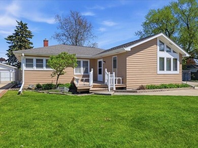 Beach Home For Sale in Racine, Wisconsin
