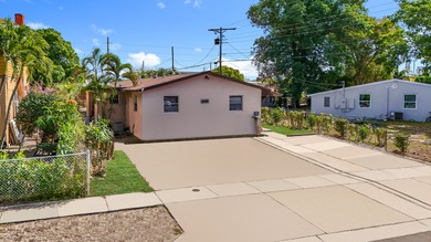 Beach Townhome/Townhouse For Sale in West Palm Beach, Florida