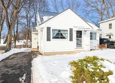 Beach Home Sale Pending in Rochester, New York