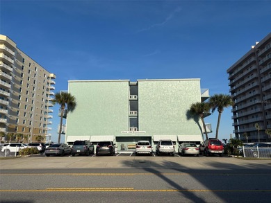 Beach Condo For Sale in Daytona Beach Shores, Florida