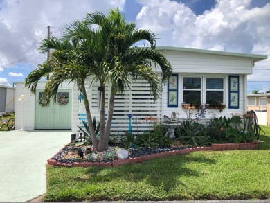 Beach Home For Sale in Bradenton, Florida