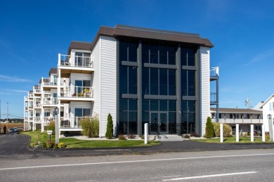 Beach Condo For Sale in Hampton, New Hampshire