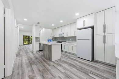 Beach Condo For Sale in Boynton Beach, Florida