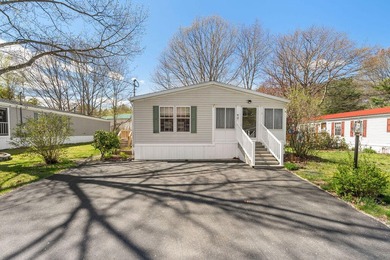 Beach Home For Sale in Wells, Maine