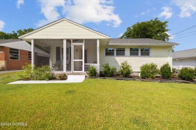 Beach Home For Sale in Swansboro, North Carolina