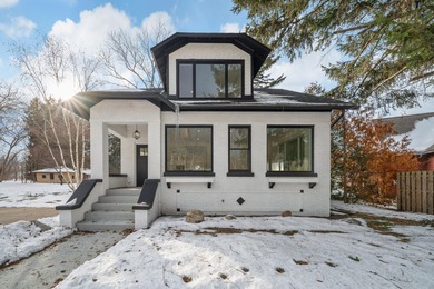 Beach Home For Sale in New Buffalo, Michigan