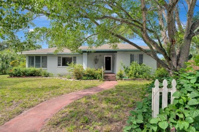 Beach Home For Sale in Bradenton, Florida