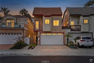 Beach Home For Sale in Huntington Beach, California