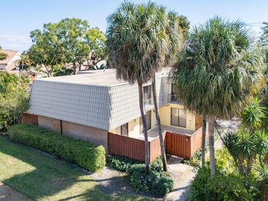 Beach Townhome/Townhouse For Sale in West Palm Beach, Florida