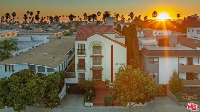 Beach Condo For Sale in Santa Monica, California