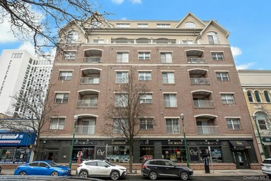Beach Condo Sale Pending in New Rochelle, New York
