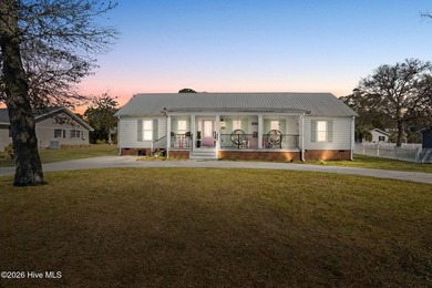 Beach Home For Sale in Sunset Beach, North Carolina