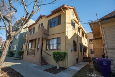 Beach Townhome/Townhouse Sale Pending in Long Beach, California