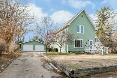 Beach Home Sale Pending in South Haven, Michigan