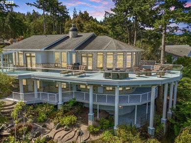 Beach Home For Sale in Gold Beach, Oregon