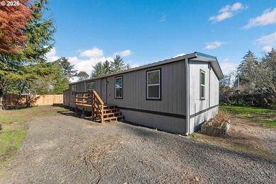 Beach Home For Sale in Coos Bay, Oregon