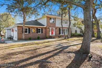 Beach Home For Sale in Ocean Isle Beach, North Carolina