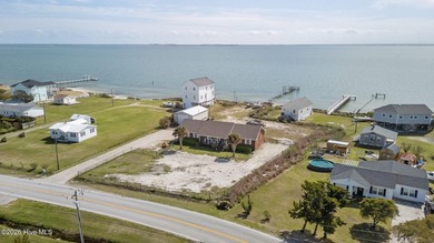Beach Home For Sale in Harkers Island, North Carolina