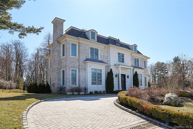 Beach Home Sale Pending in Great Neck, New York