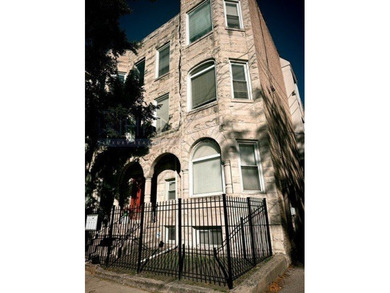 Beach Condo For Sale in Chicago, Illinois