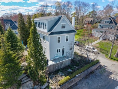 Beach Home For Sale in Kennebunk, Maine