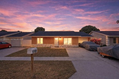 Beach Home For Sale in Lake Worth, Florida